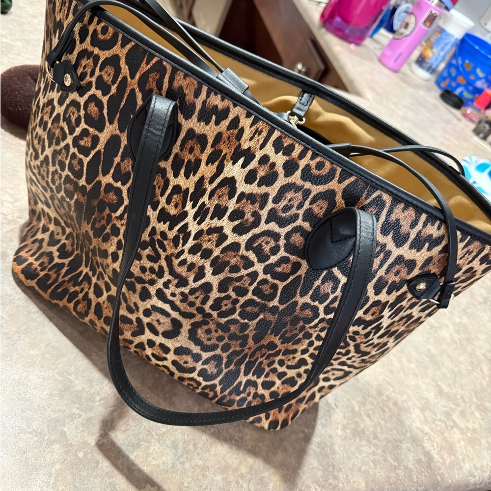 Chic Leopard Print Tote with Black Trim